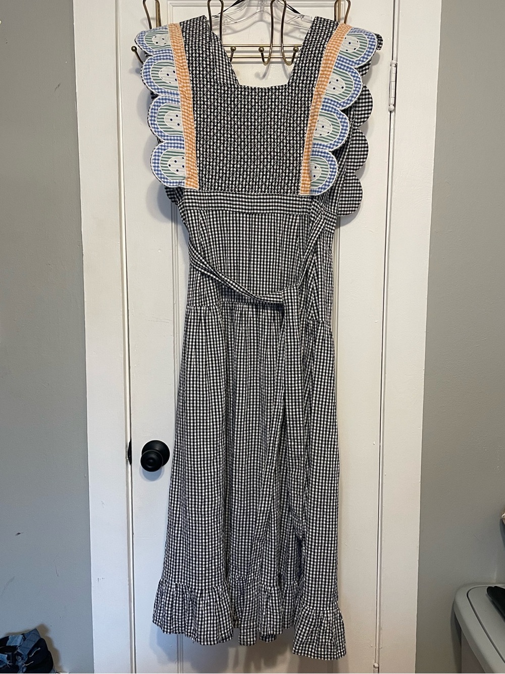 Stella Nova wrap Gingham Maxi Dress with Scallop Trim. Size NWT